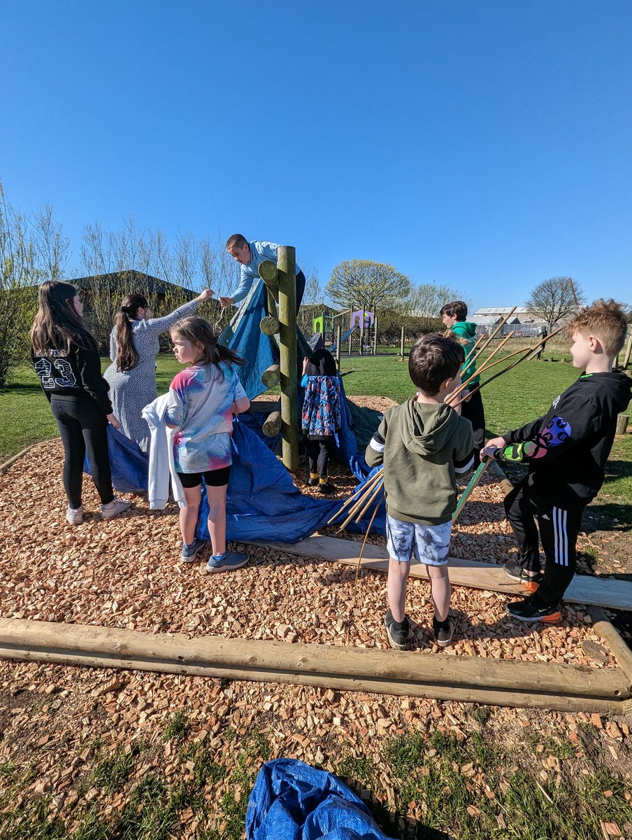 muirfieldschool's tweet photo. Making the most of the great weather! Our P4s and P7s are working together on den building and our P5s are working on their fitness levels in PE. #nurturingambitionforsuccess https://t.co/z9JKo6IptY