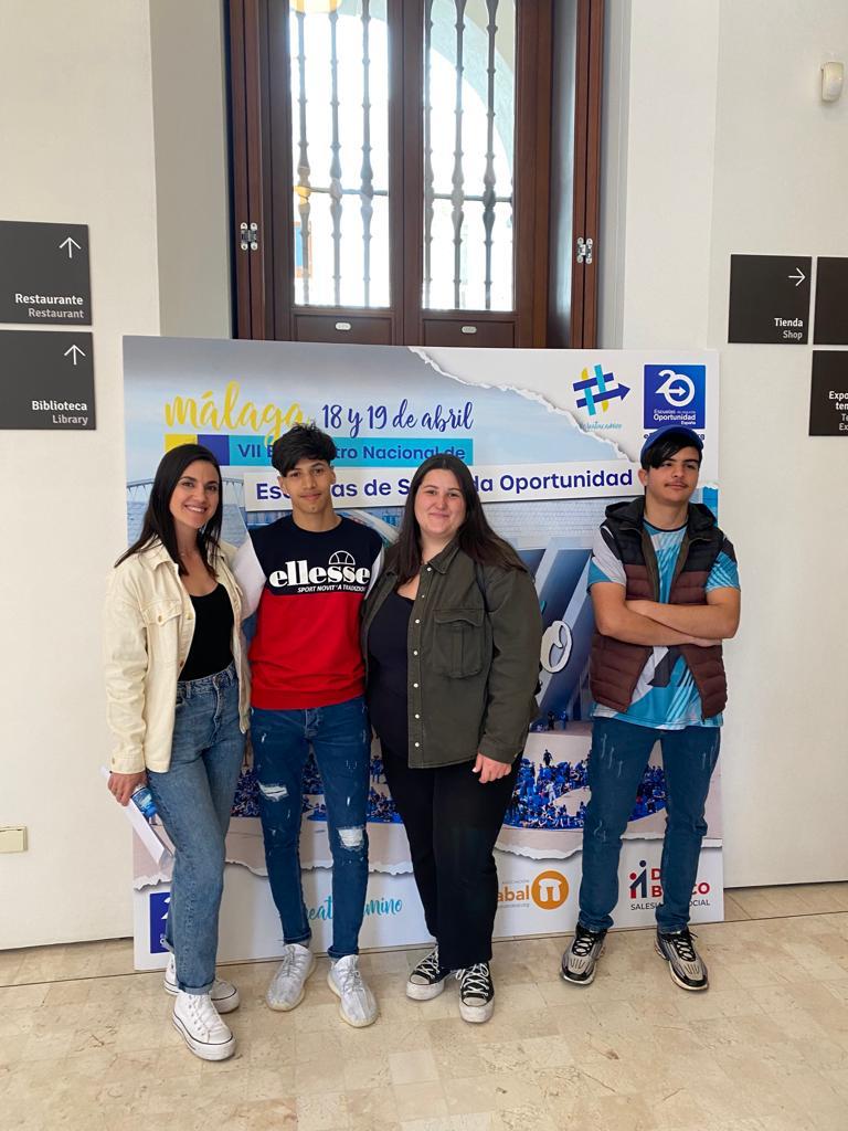 aNOESSO's tweet photo. 💪 Hemos estado en #Málaga en el Encuentro Nacional de @E2OEspana. A este viaje nos han acompañado alumnado de la Escuela de Segunda Oportunidad #NOESSO en #Almería y también nuestros jóvenes del PAI Alandar. ¡Más que una oportunidad!
#InclusiónDeJóvenes #Juventud https://t.co/afdMHV42FC