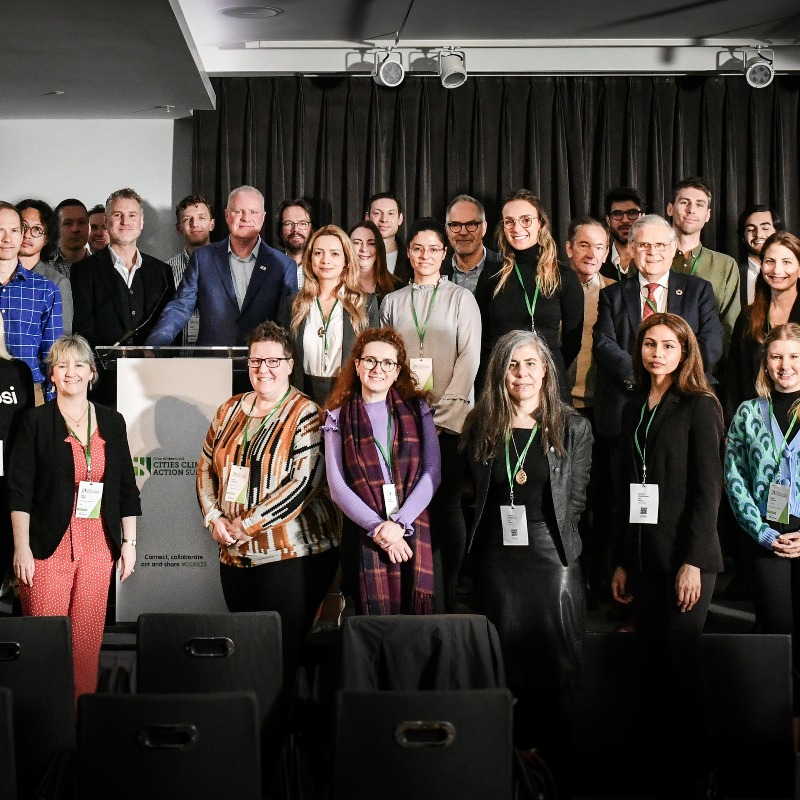 UK100_'s tweet photo. ๐๏ธ UK100's @JasonTorrance was delighted to be invited to the @SmartCitiesW #CCAS23 summit in #London to discuss the importance of local #NetZero action, inc. bringing delegates together in support of #CleanAirNetZero and ambitious transport decarbonisation schemes like #ULEZ ๐ซ๐ท