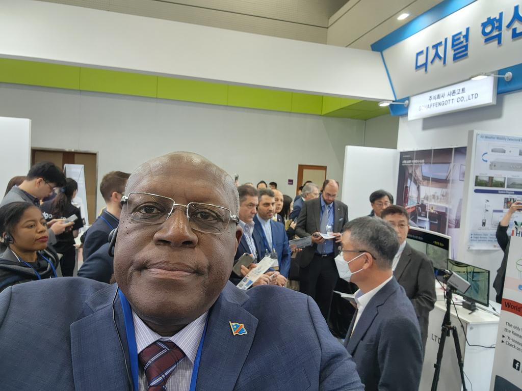 AmbassadorIleka's tweet image. #ANAPI Visite du #worldITShow2023 les avancées technologiques de la #coree #korea, principalement dans le domaine de l'intelligence artificielle #AI sont absolument remarquables 😎😎😎 CIA
