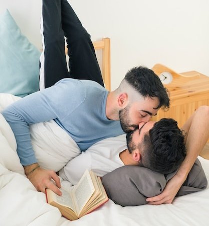 RealPussyMaker's tweet photo. The kind relationship you have always dreamed about  VS  the relationship you dream since you discover my profile. https://t.co/h1btuvCUQg