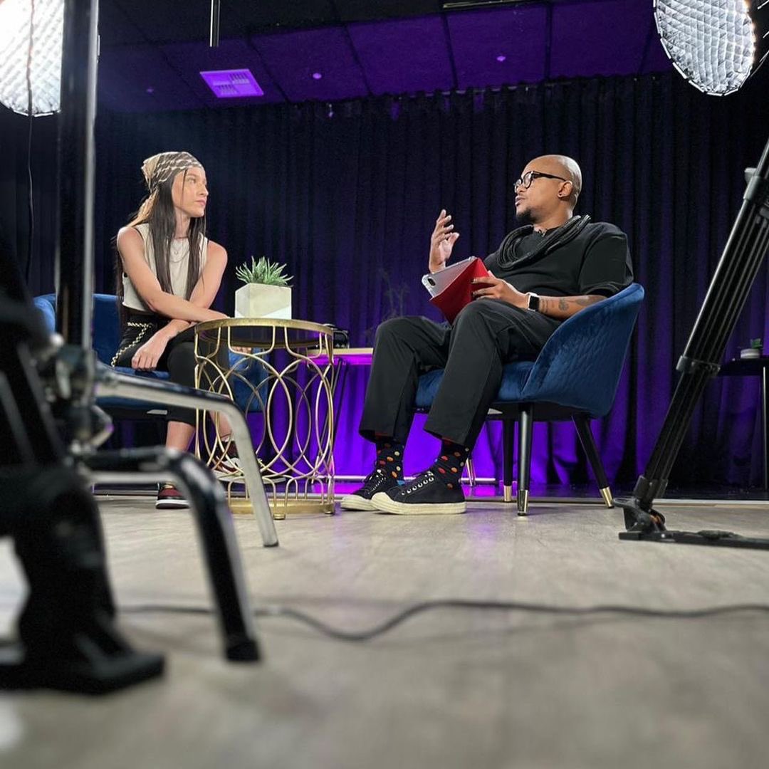 arm_conference's tweet photo. What an honour to have women in music music shine bright and have the platform to exchange their knowledge @skysablu on set with @TraceChannel325 supported by @tripledmuzic . We are excited to have her share her journey with us! 

#ARMC23 get your ticket: https://t.co/9vVut99beR https://t.co/pb2O1XEQpN