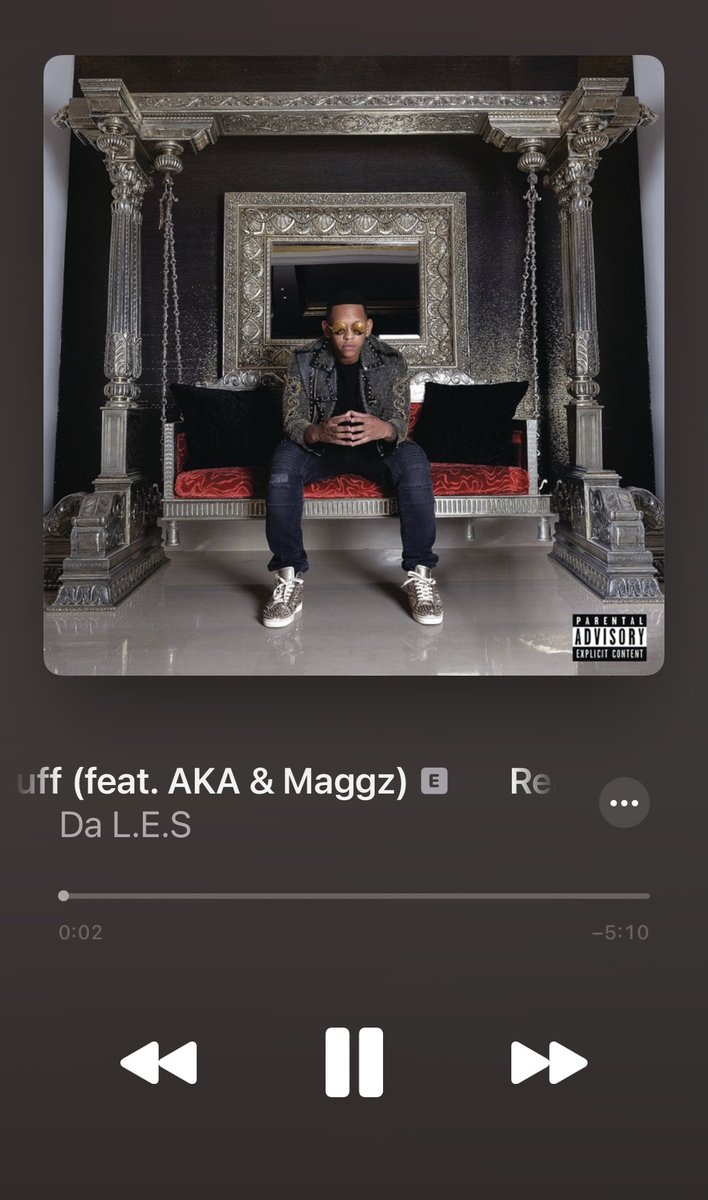 lebron_griffin's tweet photo. 2015/ 2016 , SA Hip Hop was going through a TRAP crisis where many gents were making Trap music . 

I remember Supa Mega saying “Trap is not for me, I can always make a Trap song when I want to but I choose to make real music”…

then he made this song and gave it to Les. 😅🤣🤣 https://t.co/Osv9kA3rV5