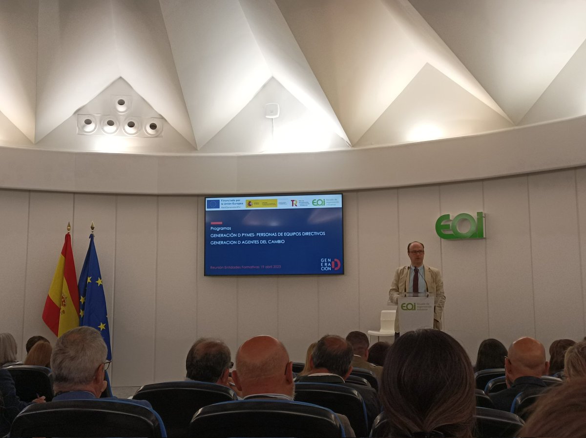 Presentació del programa "Agentes del Cambio" per mart de #EOI on #JesuitesEducacio #FJE serà centre formador de joves