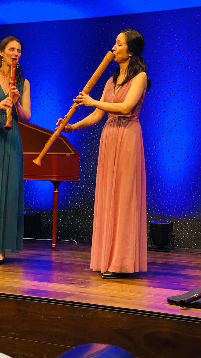 Artscouncilaz's tweet photo. The Embassy of Belgium in 🇦🇿 organized a #concert of the 🇧🇪 ensemble "Laterna Magica". 
It is a recorder duo consisting of Nathalie Houtman &amp; Laura Pok which specializes in the interpretation of 17th and 18th century music. The Ensemble is to present for the 1st time in Baku 1/2 https://t.co/mLc2U1ALLD