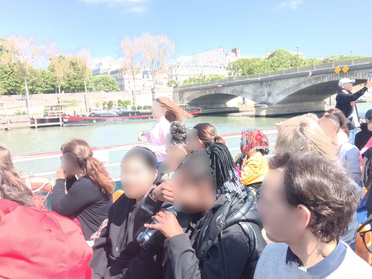 dedieu_RA's tweet photo. Nos partenaires allemands sont arrivés ! Après l’installation à l’hôtel d’application, départ en visite à Paris puis direction les cuisines pédagogiques ! Willkommen 🇩🇪🇪🇺 @DareicV @acversailles
#Euroscol #SectionEuro #ExcellenceVoiePro @ProVersailles @Europarl_FR @ErasmusplusFR https://t.co/LPun4XVuRC