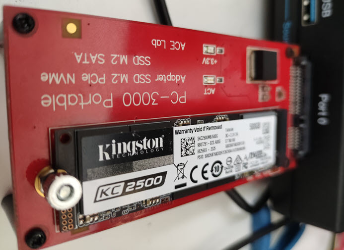 030 Datenrettung Berlin GmbH (@030datenrettung) on Twitter photo Datenrettung Kingston SSD KC2500
Bei dieser Kingston SSD, Modell KC2500, lagen viele defekte Zellen in den NAND-Speichern vor. Der SSD-Controller war mit der Fehlerkorrektur überlastet. Eine Datenwiederherstellung der SSD Daten war jedoch erfolgreich.
030-datenrettung.de/datenrettung-s… Datenrettung Kingston SSD KC2500
Bei dieser Kingston SSD, Modell KC2500, lagen viele defekte Zellen in den NAND-Speichern vor. Der SSD-Controller war mit der Fehlerkorrektur überlastet. Eine Datenwiederherstellung der SSD Daten war jedoch erfolgreich.
030-datenrettung.de/datenrettung-s…