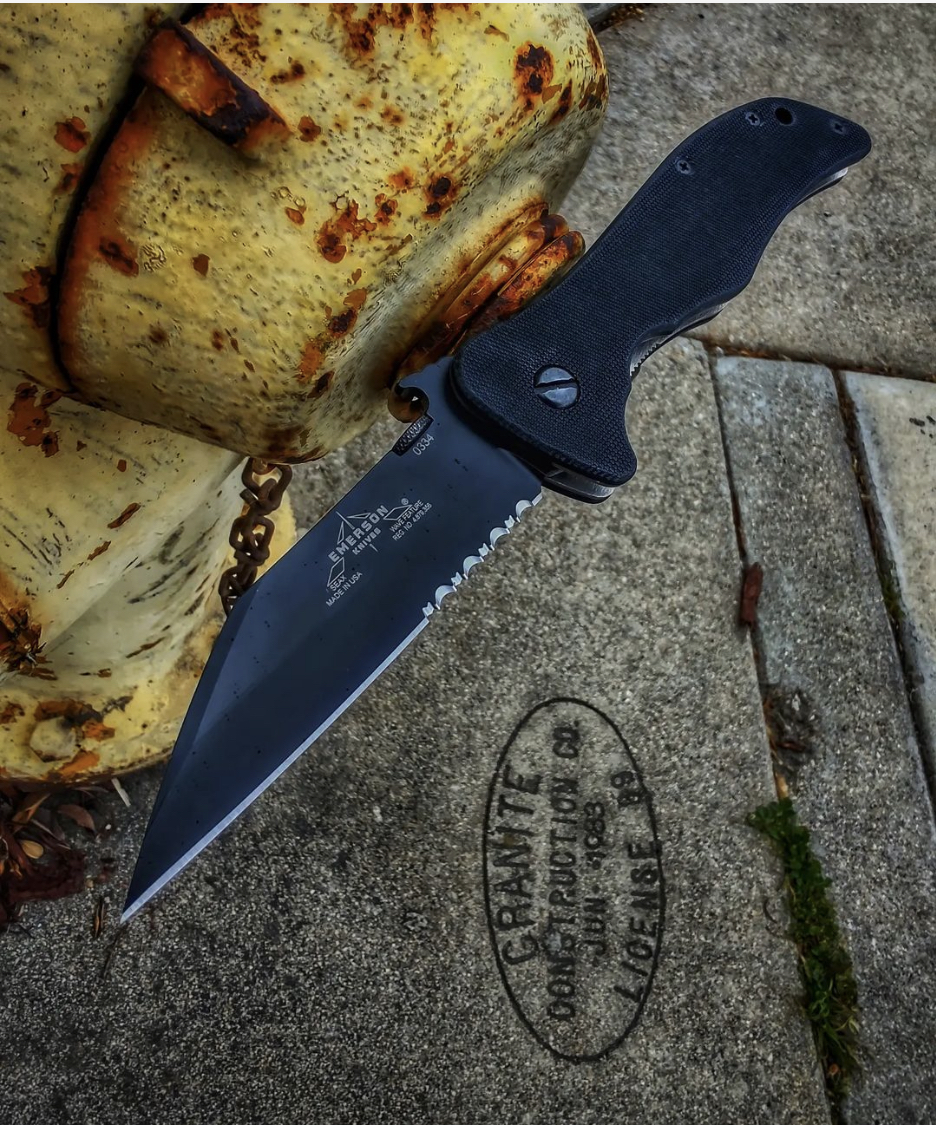 SEAX 💀

#Repost @salinaspowerlifting
・・・

#BestEDC2023 

#EmersonKnives 
#MadeInUSA 
#Wharncliffe
#EmersonSeax 
#knifephotography