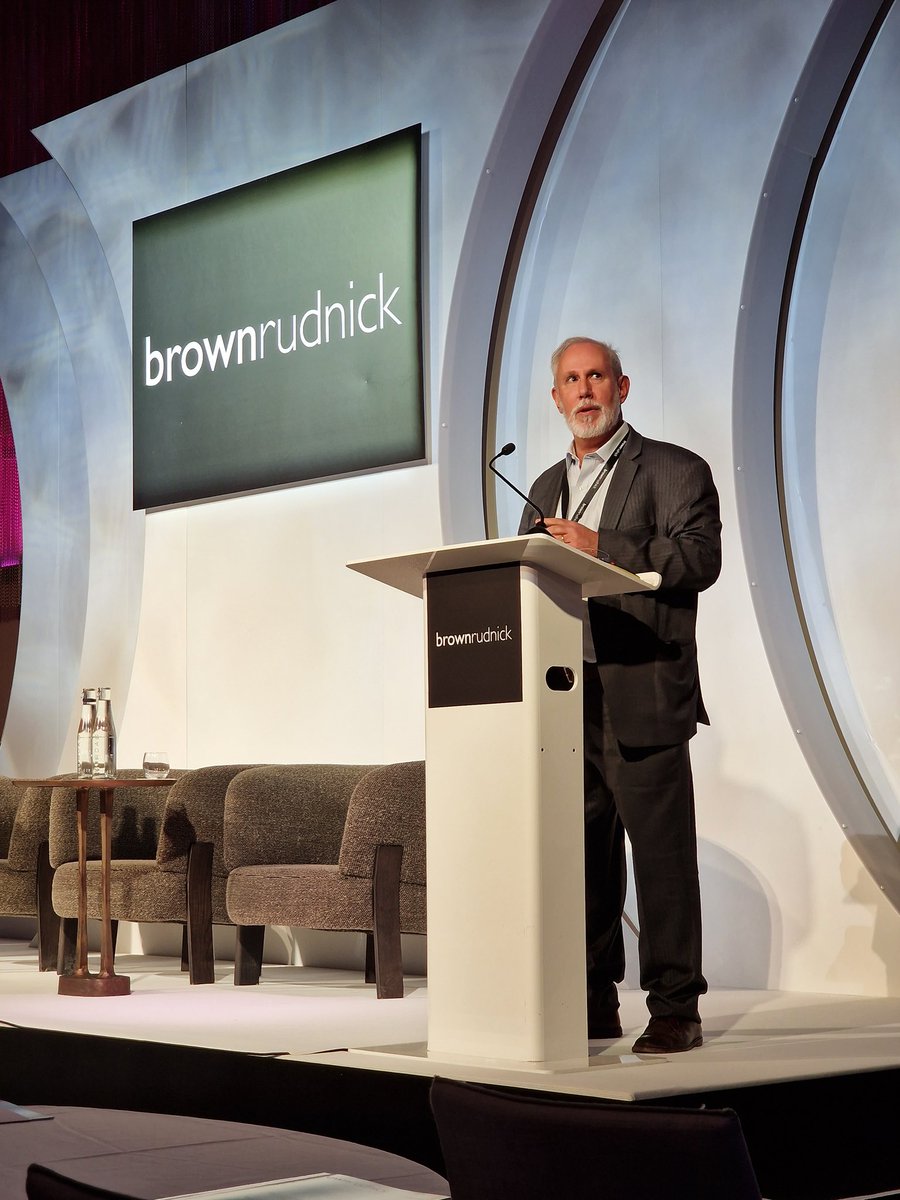 gpn01's tweet photo. The legendary @stephendpalley opens the @BrownRudnickLLP #GlobalBlockchainConference in London #blockchain #DigitalAssets #cryptomarket https://t.co/teB9UGI3v3
