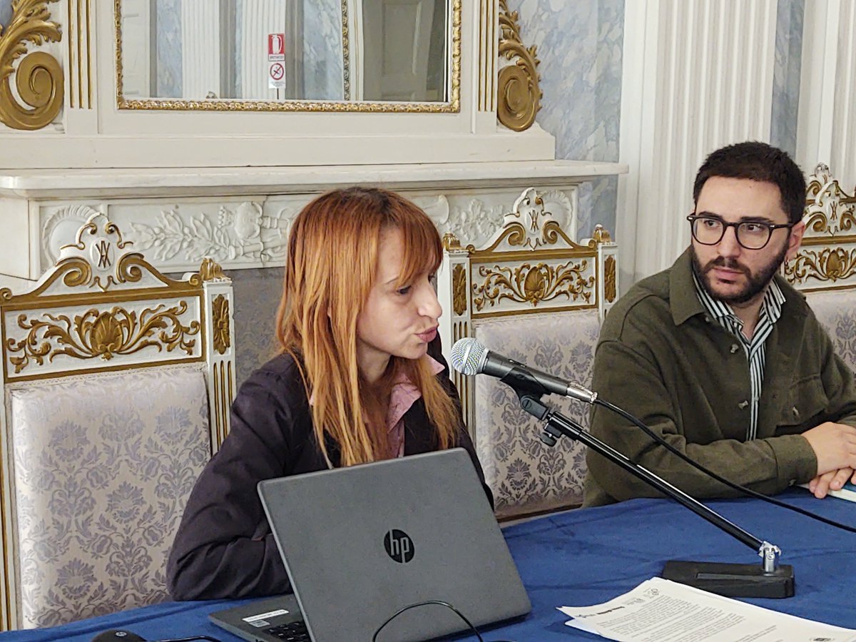 ComunediAosta's tweet photo. Dal 24 aprile al 15 maggio #prosopon, azioni teatrali pensate e realizzate da #framedivision e #replicanteteatro per le scuole e tout public nella sala Hôtel des Etats. https://t.co/1eE6n7CBwN