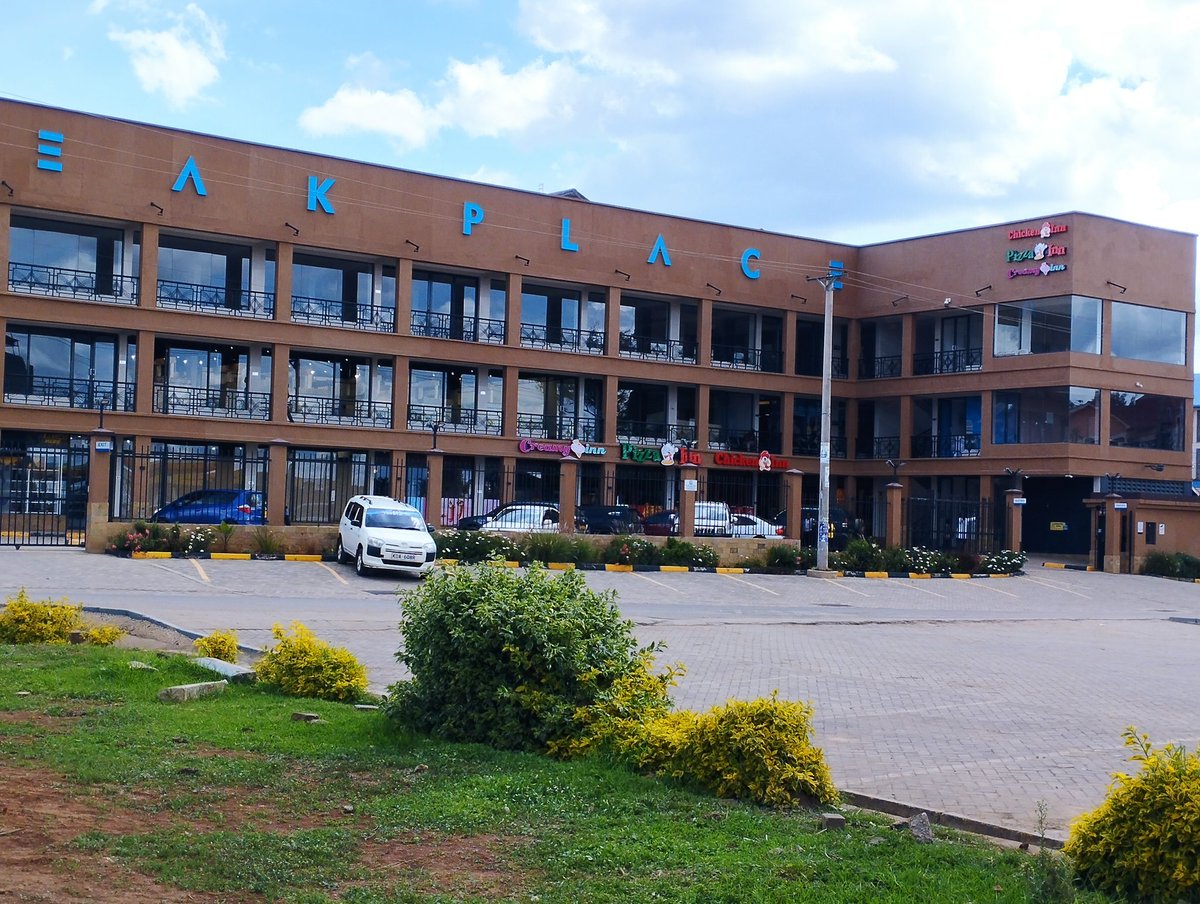 uhproperties_ke's tweet photo. Are you looking to expand to the Nanyuki Market
🔸We have 5000sqft of comm. Space right in the CBD along the highway
🔸Ideal for a hospital, a restaurant, a bank or sacco .etc
🔸The mall hosts other businesses such as the Chicken, pizza &amp; creamy inn, City walk, etc
☑️0741770767 https://t.co/xdR4mQ9vwO