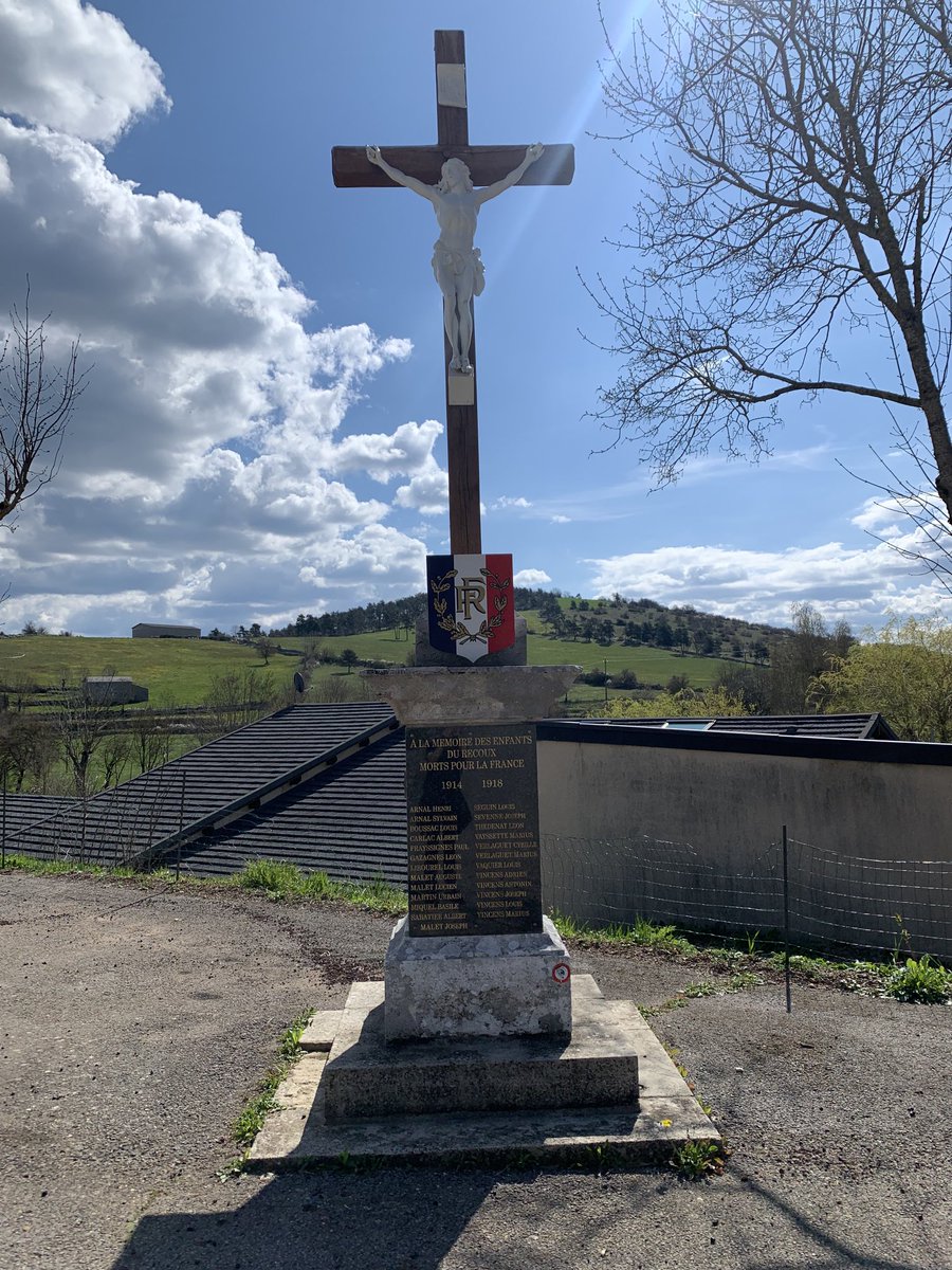 When you go to a tiny village in the #Lozère and you realise five men from the same family died in #WorldWar1. #France #mortspourlafrance