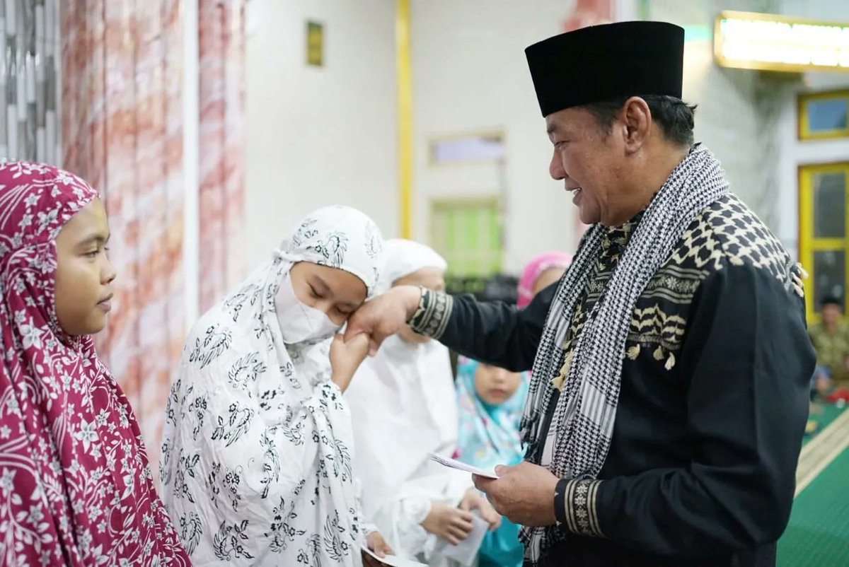 rosjonsyah64's tweet photo. "Ketika niat kita sudah memiliki tekad yang kuat dalam beribadah dan memakmurkan masjid pastinya akan dimudahkan Allah SWT.
https://t.co/e0YNm93Sx7 https://t.co/kM0W5L0vk2
