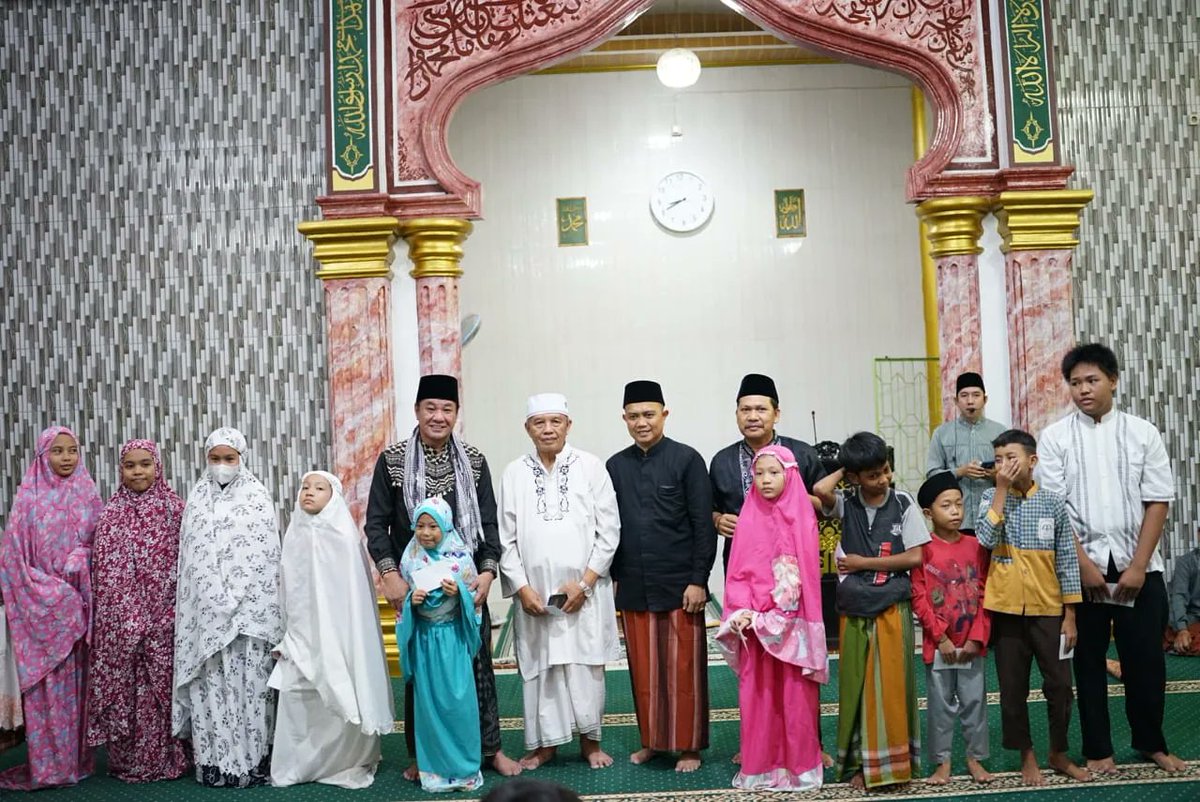 rosjonsyah64's tweet photo. "Ketika niat kita sudah memiliki tekad yang kuat dalam beribadah dan memakmurkan masjid pastinya akan dimudahkan Allah SWT.
https://t.co/e0YNm93Sx7 https://t.co/kM0W5L0vk2