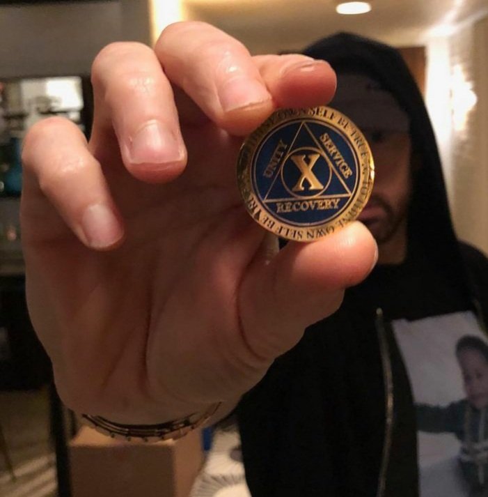 Shadyfanspage's tweet photo. Eminem is 15 years sober today and we are so proud of him!
#StillNotAfraid
#Eminem𓃵 https://t.co/K9FiaqUXKi