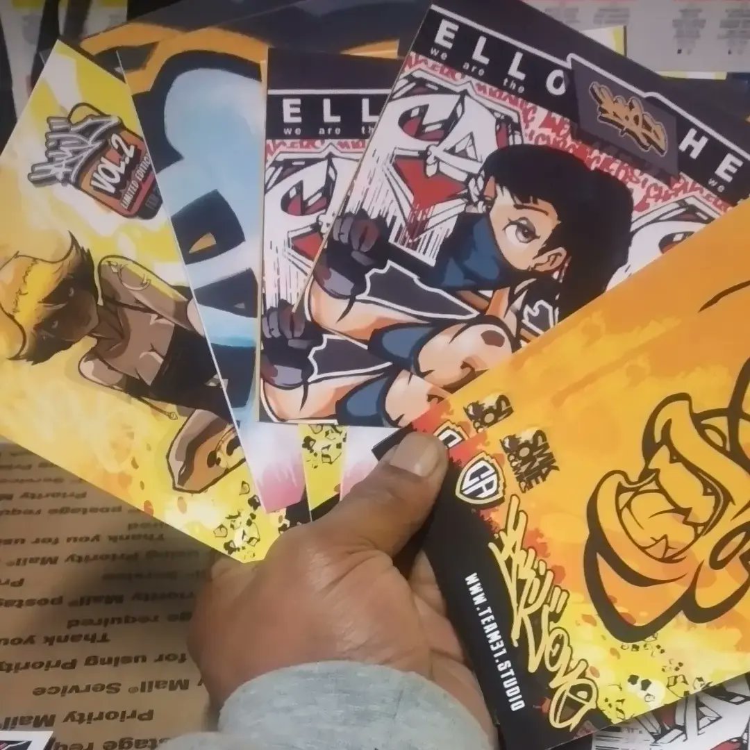 chroniCAvenger's tweet image. The re issue came out really nice.  Like a real book. 😁 order yours now.
All new merch. Mugs, tshirts,  sweatshirts and hoodies... of course sticker packs. Link in the place links go or visit the website team31.studio #chroniCAvengers #caallday #kbhcrew #nasacrew