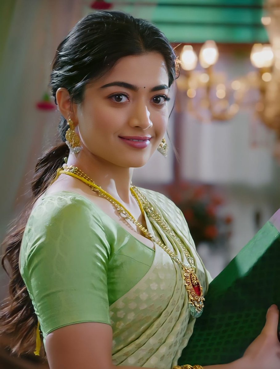 filmcrazymedia's tweet photo. Beautiful #RashmikaMandanna ❤️❤️ https://t.co/rjvlEEJfGt