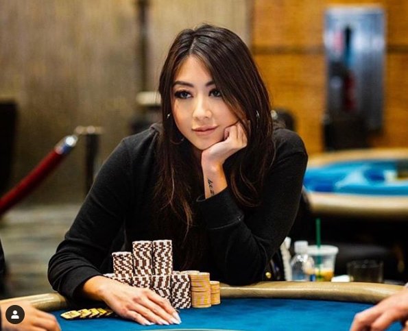 ArapokerUnion's tweet photo. One picture :

Maria ho 🧡ྀི💛ྀི❤️ྀི#poker https://t.co/0wgRy6pCl4