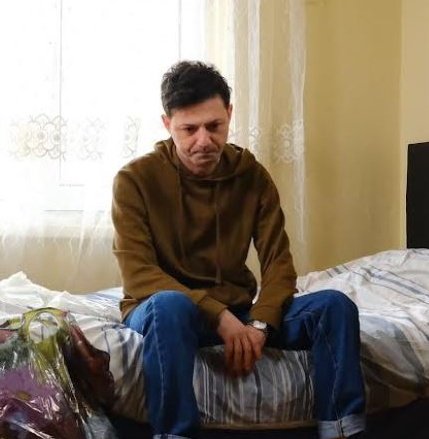 ramotunotlari's tweet image. “tüm muhteşem hikayeler iki şekilde başlar: ya bir insan bir yolculuğa çıkar ya da şehre bir yabancı gelir.”

#gönüldağı #selbar