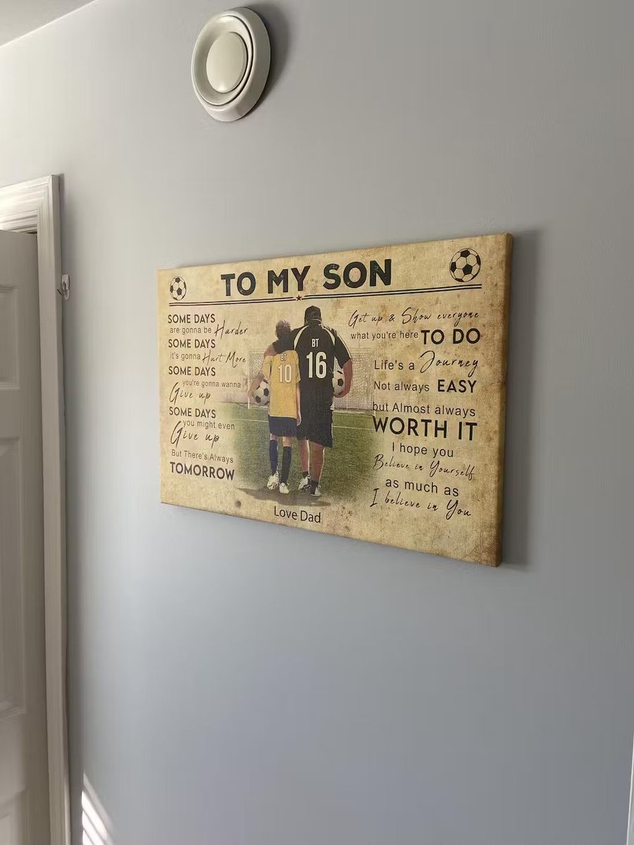 unitrophy's tweet photo. Brad Thompson
-Much better quality than I anticipated-
I wasn’t sure what kind of quality the canvas would be but it fully exceeded my expectations! Delivery was prompt and my son put it up himself in his bedroom. https://t.co/rAnc0laby4