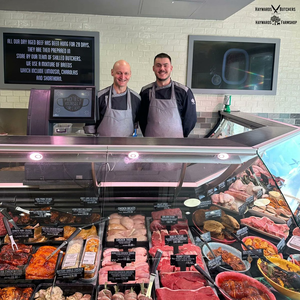 haywards1990's tweet photo. Service with a smile! 🙂 Haywards are dedicated to providing our customers with the best service, from answering questions to offering recommendations, we’re always here to help!👌💯 #FriendlyService #HelpfulTeam #CustomerExperience #ServiceWithASmile #supportlocal #haywards1990 https://t.co/zFTHxtwS0D