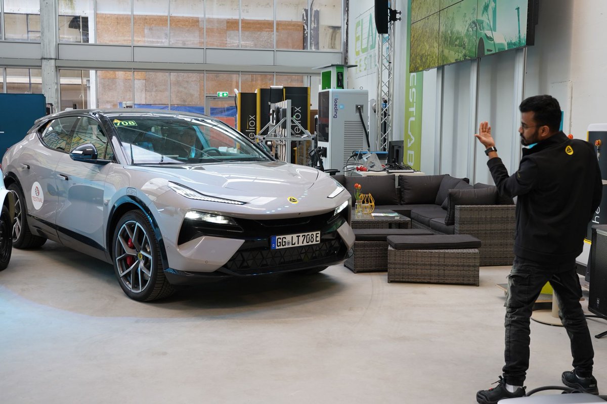 electricfelix's tweet photo. In Arnhem at @elaadNL there's a #testival going on!
@CharIN_eV has the ELETRE ready for #testing!
⚡️⚡️⚡️
#LOTUS
#800V
#alwaysbecharging https://t.co/5PP90UkVeu