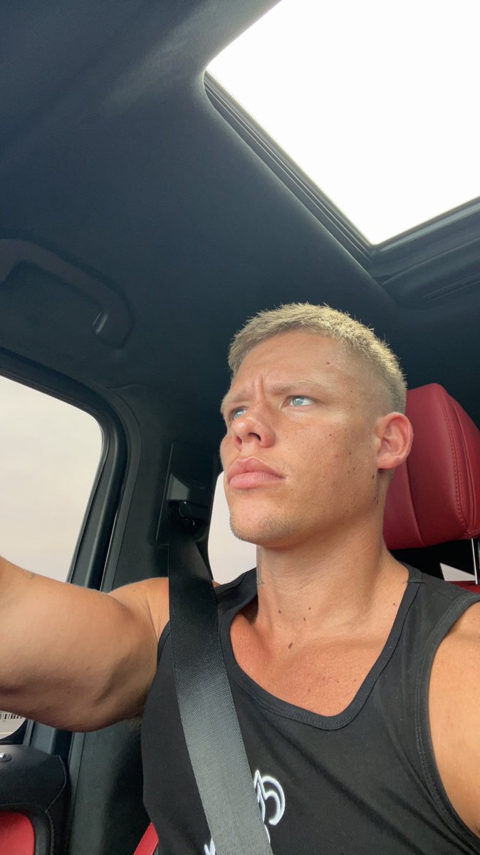 cousincrypt0's tweet photo. GM 

DIDN’T GET RUGGED OVER NIGHT https://t.co/AHWRWlwAT8