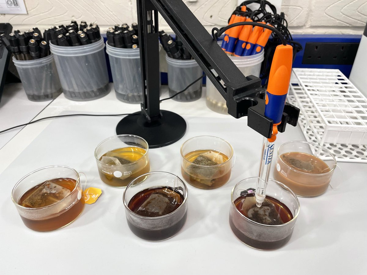 sentek_ltd's tweet photo. It's National Tea Day!! Let’s see how the pH differs between these teas!
Which of these is your favorite? 🫖
#sentekproducts #nationalteaday #tea #cuppa #pH https://t.co/MCcMBzkfQw
