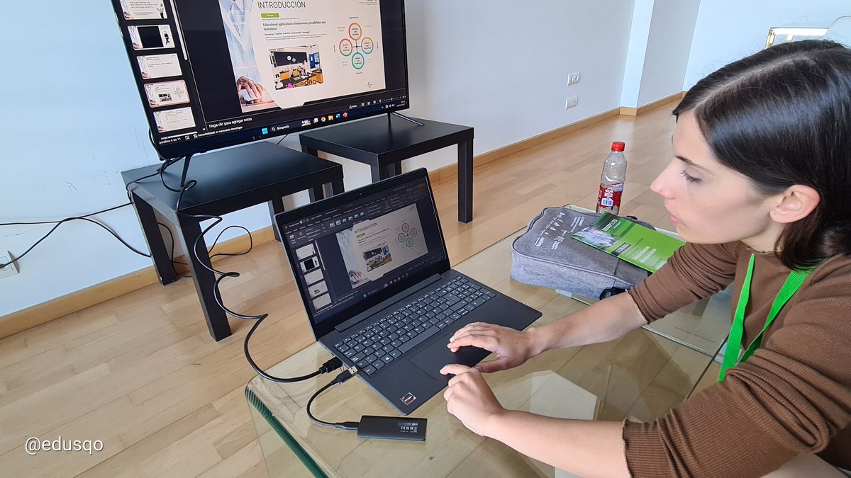 edusqo's tweet image. Entrenando antes de la primera participación de Isa Abellán Leante @isabeleante01 de @UMU.
¡Comenzamos #SESSEP23, X Congreso de la Sociedad Española de Simulación Clínica y Seguridad del Paciente @Sessep_Esp, en Valencia! #PatientSafety #SegPac #MedEd #SBME