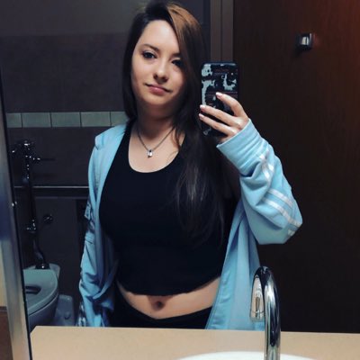 rrickileann's tweet photo. #NewProfilePic https://t.co/TpbNnBHYW3