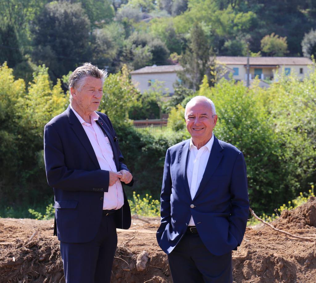 [3/3] Cette cause d’intérêt général a pu être menée à bien avec les fonds Barnier de l’Etat, avec <a href="/MaRegionSud/">Région Sud</a> , le département des <a href="/AlpesMaritimes/">alpesmaritimes</a> et le SMIAGE et la <a href="/CASAOfficiel/">CASA - Officiel</a> très active a l’image de son vice-psdt à la prévention des inondations <a href="/JPDERMIT/">Jean-Pierre DERMIT</a>