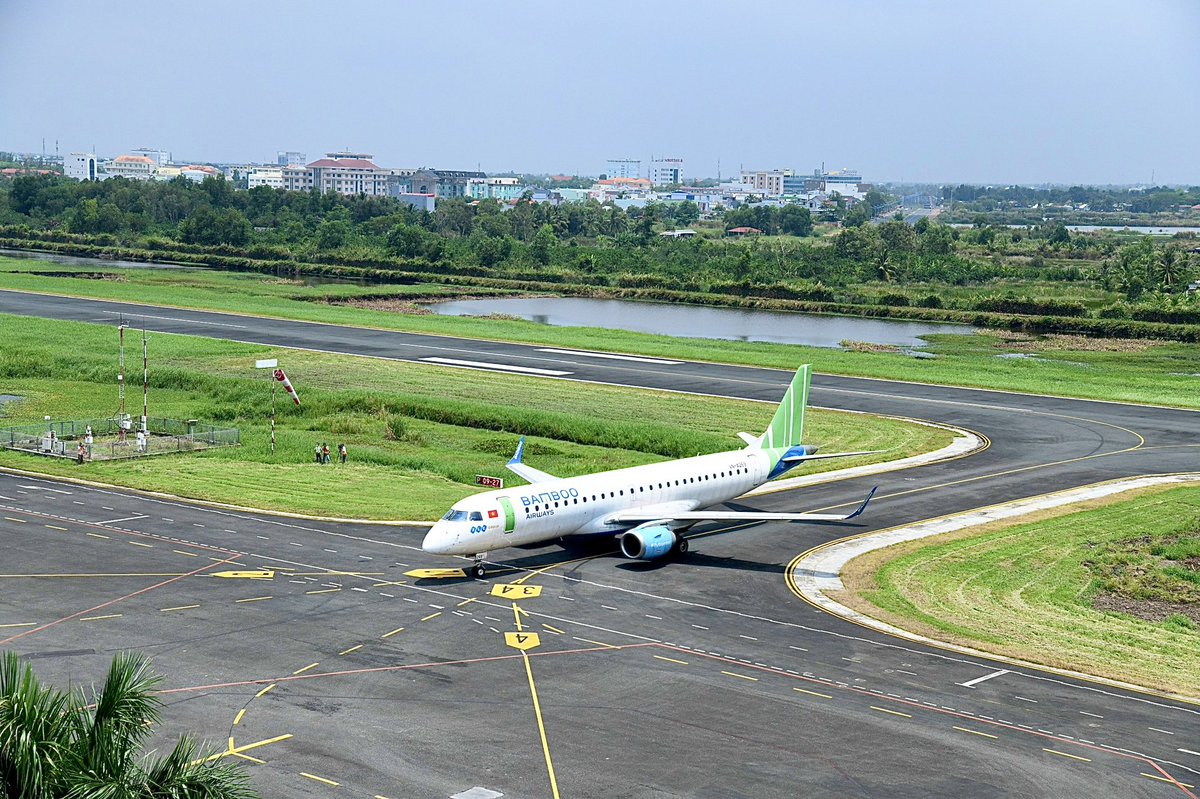 bamboo_airways's tweet photo. Today on April 20, 2023, #BambooAirways' Embraer with flight number QH69 has successfully completed its technical flight from Tan Son Nhat International Airport to Ca Mau Airport, marking a special moment that will go down in our history.
#Fly_Bamboo #More_than_just_a_flight https://t.co/Jvrj2lNs2Y