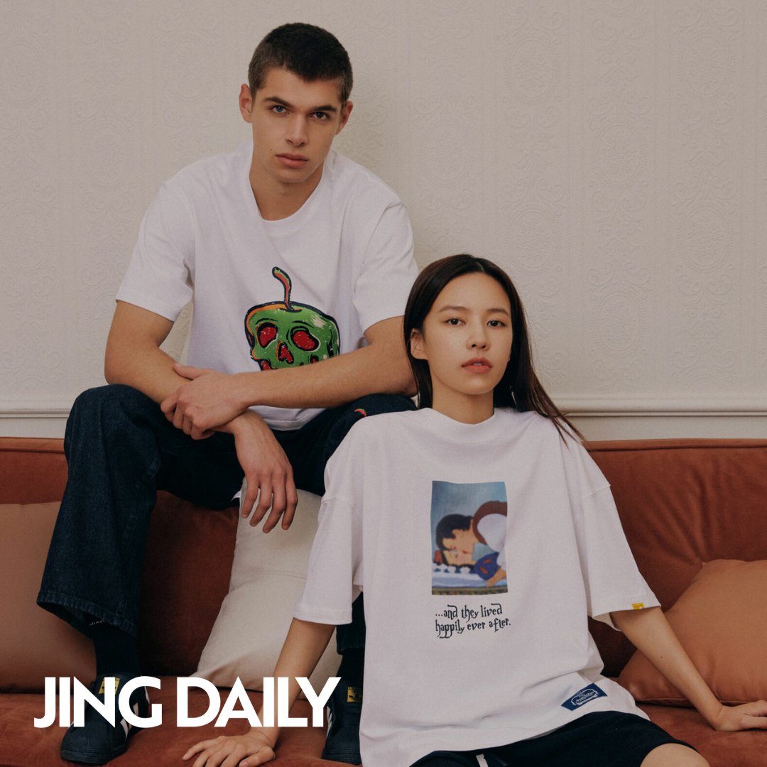 JingDaily's tweet image. #Randomevent x #Disney

To mark Disney’s centennial, the Snow White capsule connects with the Chinese market via a local collaboration with streetwear brand Randomevent.

jingdaily.com/cai-xukun-and-…