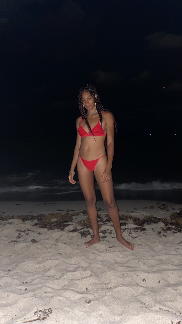 ravensnest_'s tweet photo. It’s my Birthdayyyyyyyyy 🎈

#420baby #birthday #birthdaygirl #ishtodo #222 #ravenrichards #beach #redbikini #celebrate #slingshot #aprilbaby 
#thankful #grateful #toosexyformyshirt #party https://t.co/Q2gx0oq4vs
