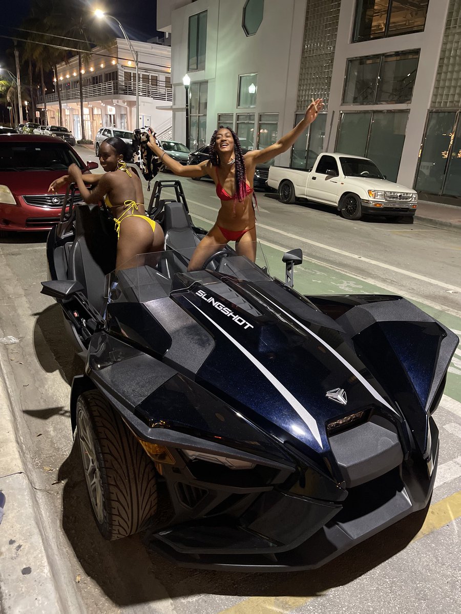 ravensnest_'s tweet photo. It’s my Birthdayyyyyyyyy 🎈

#420baby #birthday #birthdaygirl #ishtodo #222 #ravenrichards #beach #redbikini #celebrate #slingshot #aprilbaby 
#thankful #grateful #toosexyformyshirt #party https://t.co/Q2gx0oq4vs