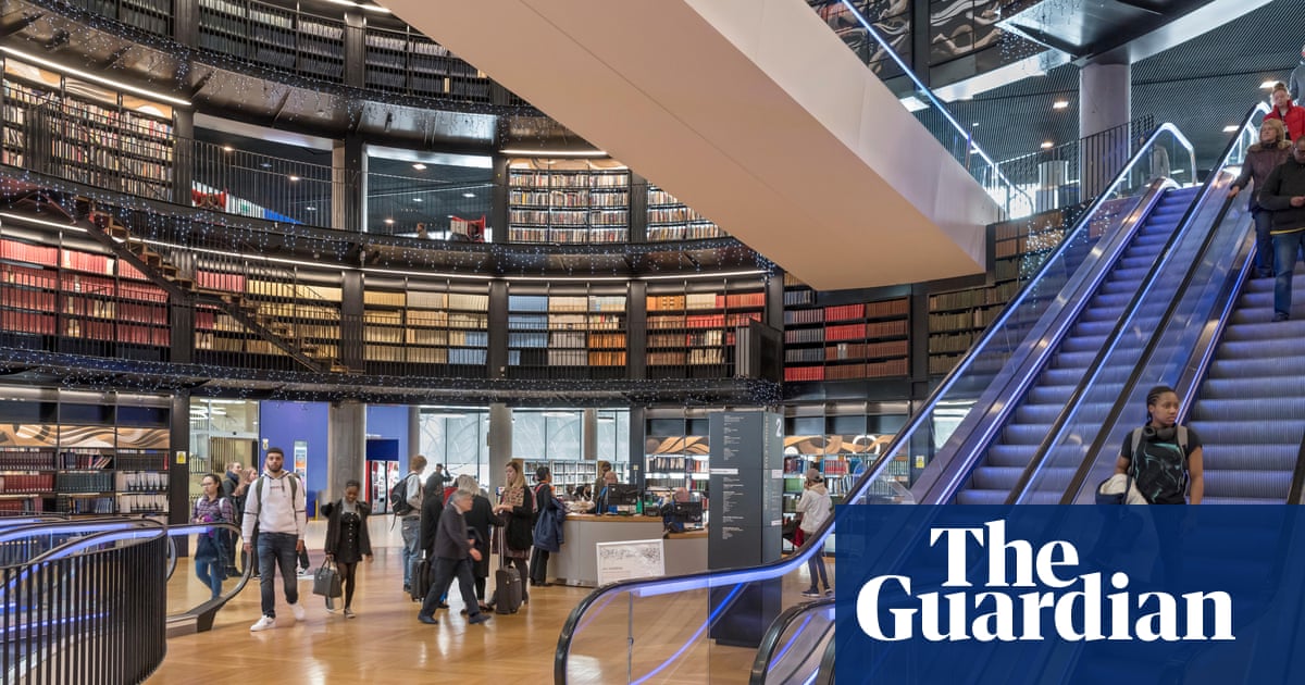 Third of UK librarians asked to censor or remove books, research reveals dlvr.it/SmnKVQ