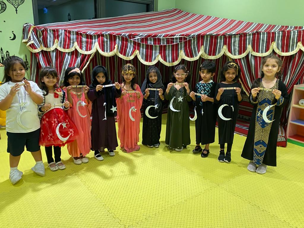 GayatriKakade16's tweet photo. "Our KG2 C Students embracing Arabic culture! Celebrating in style with Kandura and Abaya. #UAETraditions #KanduraAndAbaya #Arabicculture #NMSStudents #Alkhail" https://t.co/z6auCkLE97