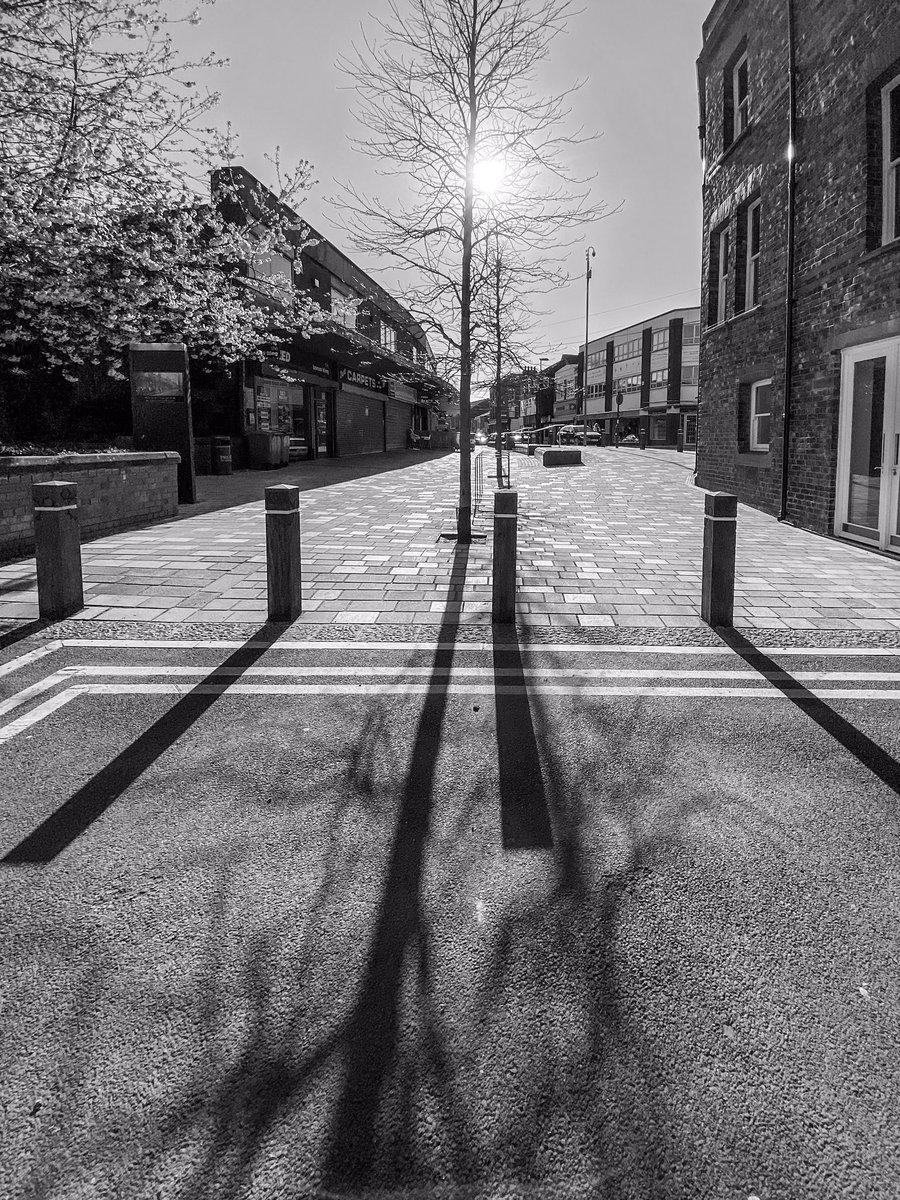 RT @stevesamosa: Prescot Town 
#townscape #streetphotography #heritage #shakespeare #picturingprescot #prescot #knowsley #paving #sunsetphotography #SunsetLovers #sunset #shadows 
@loveprescot @scousescene @PrescotTown @HistoricEngland