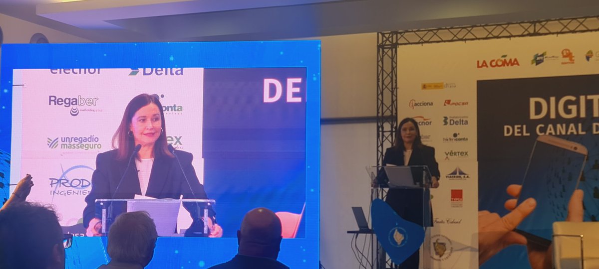 iservia's tweet photo. La sudirectora General del @mapagob, @cclementemart 

La Digitalización del Regadío, sin digitalización no se avanza. 

Reducir la brecha digital entre zonas urbanas y rurales.

Va a venir fase 3, 410 M€. https://t.co/qcIWMHYQ3e