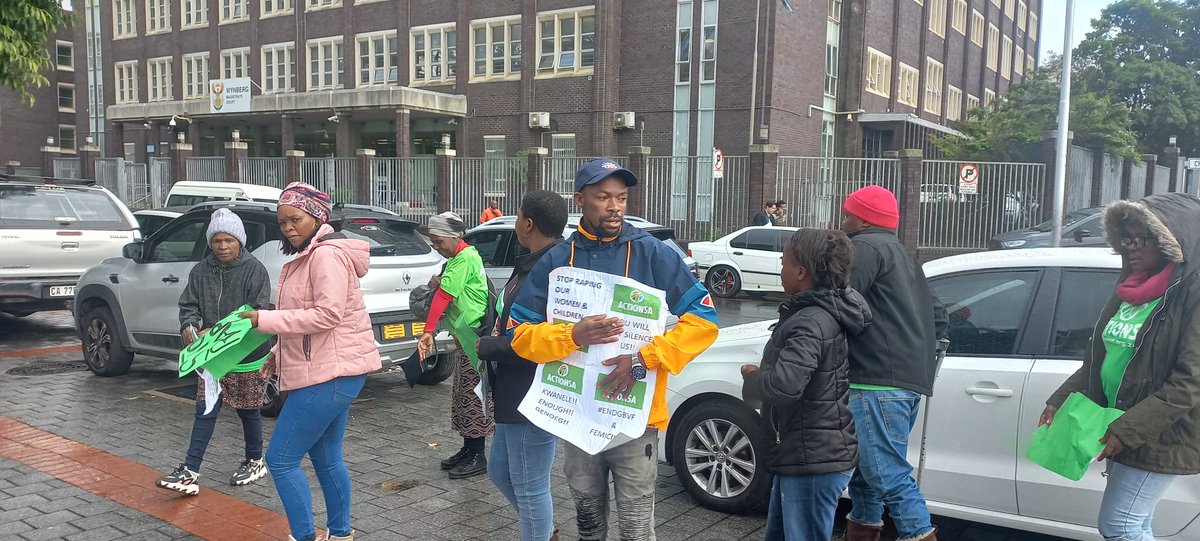 ZintleK_deLange's tweet photo. We're at the Wyneberg Magistrate Court this morning, to call for the criminal justice system to implement the Rule of Law & protect our women & children from the alarming scourge of GBVF. #ActionSAWomensForum #ActionSAAgaintsGBVF #EndGBVF #RuleOfLaw #ActionSAInTheWesternCape https://t.co/7ASRea3XEC