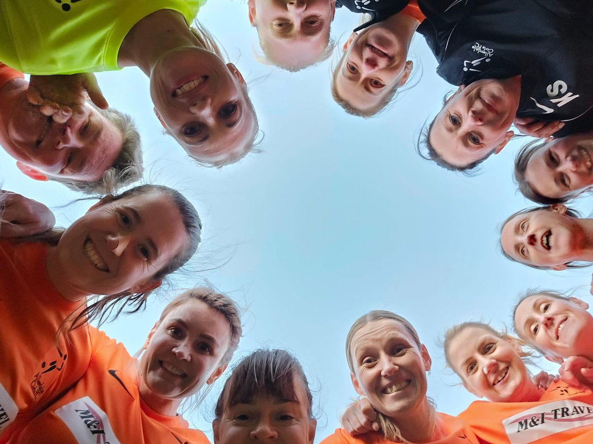 AllerdaleW's tweet photo. Although this was a narrow defeat for us we can take a lot of positives from our performance 🧡🖤 https://t.co/gIY6ngfiax