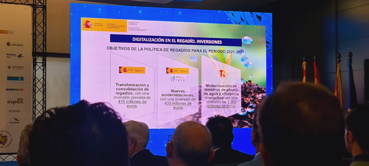 La sudirectora General del @mapagob, <a href="/cclementemart/">Cristina Clemente</a> 

La Digitalización del Regadío, sin digitalización no se avanza. 

Reducir la brecha digital entre zonas urbanas y rurales.

Va a venir fase 3, 410 M€.