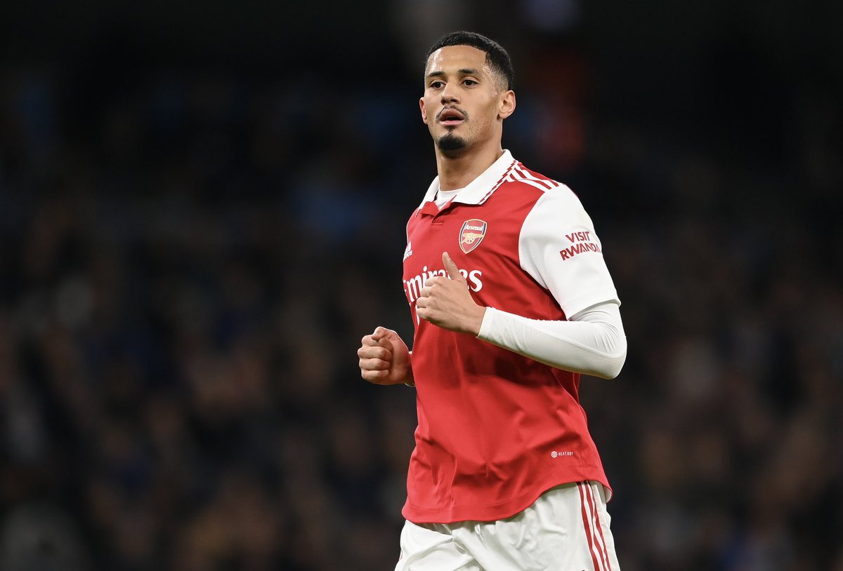 FabrizioRomano's tweet photo. Arteta on William Saliba injury: “He’s not progressing as quick as we hoped. We have to be delicate and we want to be very certain when we push him that he’s ready”. ⚪️🔴 #AFC

“Next week we will have more certainty”, he added. https://t.co/4bBLHr2mC4