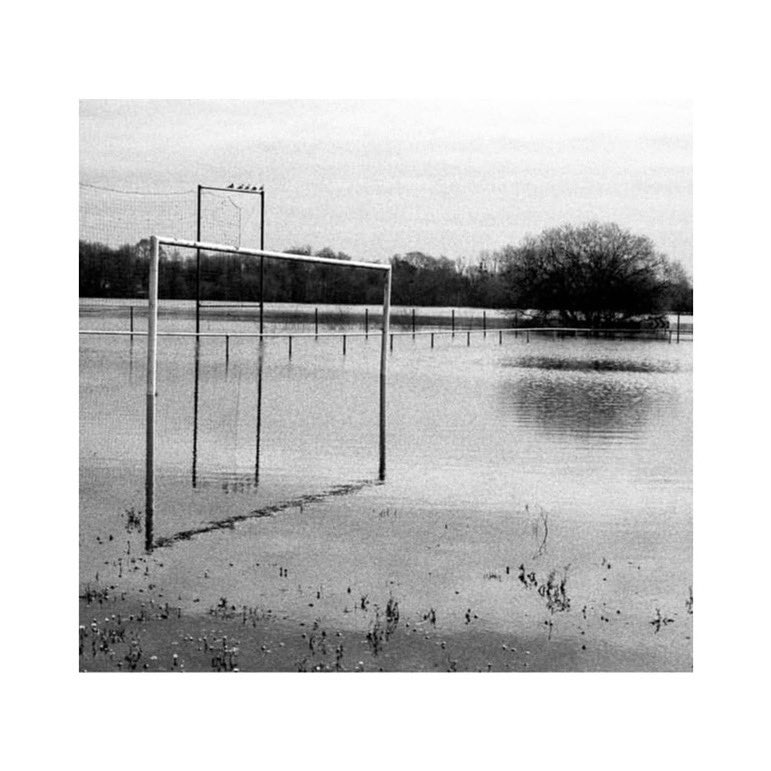 futballisztika's tweet photo. 📷 @herbdolphy • FLOOD 2 • #35mmfilm #35mm #canoneos33 #bergger #flood #pancro400 #blackandwhitefilm #bnwphotography #blackandwhitephotography #deathb4digital #silvervisionfilm #argentiquesamère #analogfootball #grainisgood #fisheyelemag #uncertainmag #futballisztika https://t.co/eG6yypM7RV
