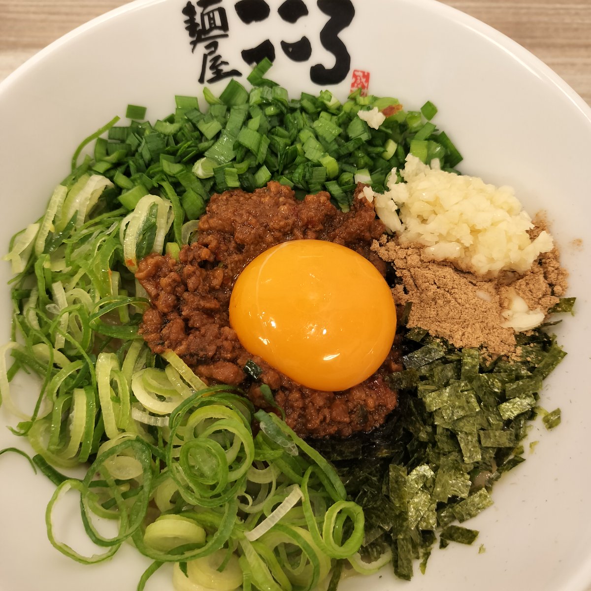 Bisync_e's tweet photo. ��丁堀駅出てすぐの所に、麵屋こころという美味しい台湾まぜそばのお店ができたと聴いて早速行ってきました。スタッフさんに勧めてもらったチーズトッピングで、まぜそばにハマった事ない僕がリピートしたくなる位、美味しかったです。 https://t.co/neauNhy8ef