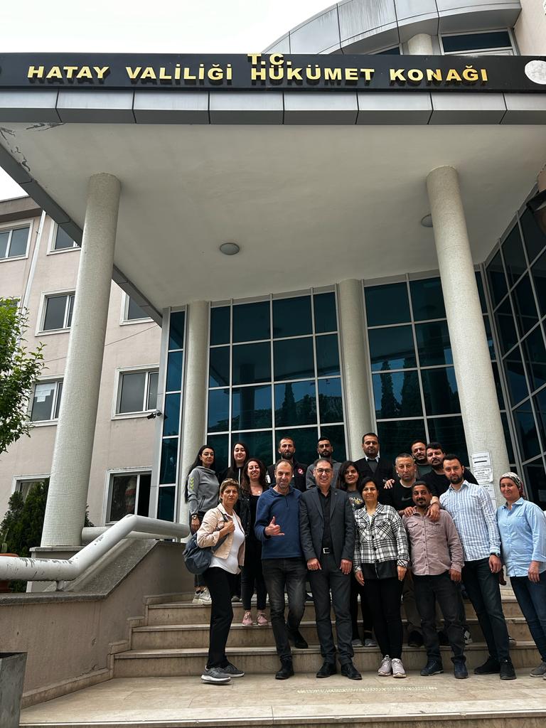 MustafaGungorlu's tweet photo. Hatay'daki çalışmaları biraz önce sona eren Ankara Nüfus personeli dönüş yolunda. Hepinizden Allah razı olsun. Hayırlı yolculuklar.
@suleymansoylu
@sefikaygol 
@merkayiran 
@ankara_il https://t.co/8bwkHo9ImR