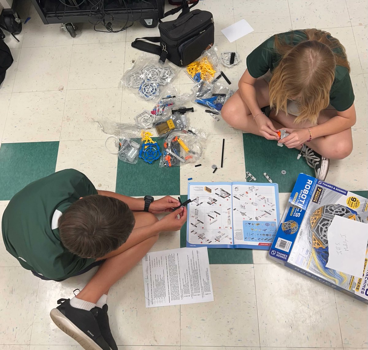OurSaviorFLsch's tweet photo. Middle school Technology students building robots.
Pictured is a hermit crab robot and a sphere robot.
#osls #livelove #golivelove #stem #robotics https://t.co/9nXde1fXCm