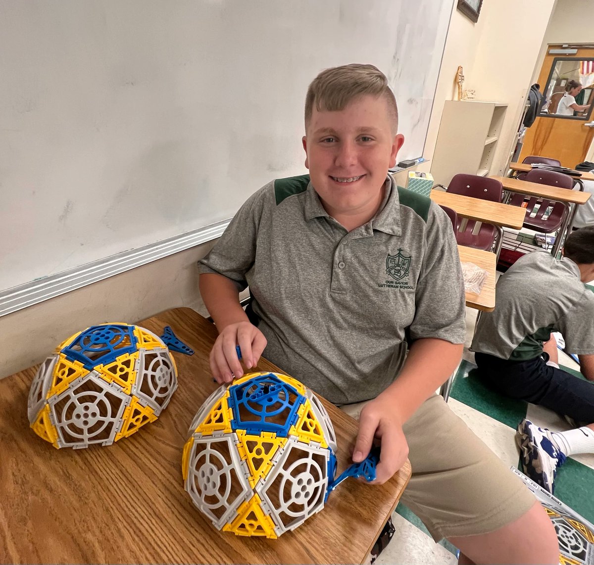 OurSaviorFLsch's tweet photo. Middle school Technology students building robots.
Pictured is a hermit crab robot and a sphere robot.
#osls #livelove #golivelove #stem #robotics https://t.co/9nXde1fXCm