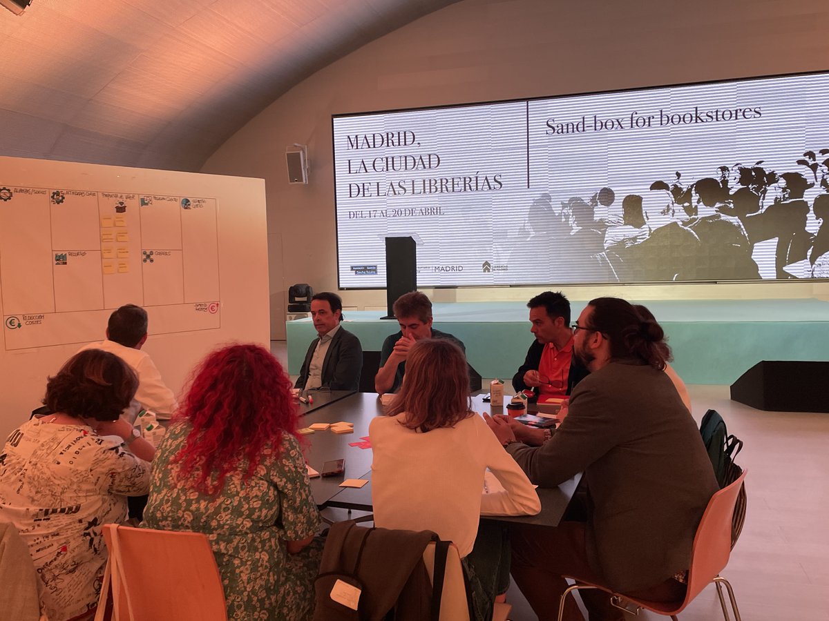 Librerías de Madrid tweet media