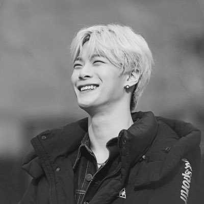ChanFelix_SKZ's tweet photo. #NewProfilePic https://t.co/vSltj3GAcP